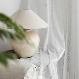 Klassisk Geometrisk Vinduesskærm Hvid Broderet Organza Til Stue Skræddersyet Gardin