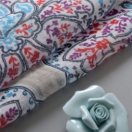 Trykte Blomstergardiner I Tyl Med Gennemsigtige Gardiner Til Stuen