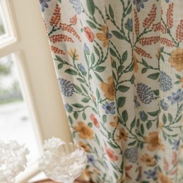 Hørgardiner I Amerikansk Stil Med Små Blomsterprint