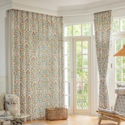 Hørgardiner I Amerikansk Stil Med Små Blomsterprint