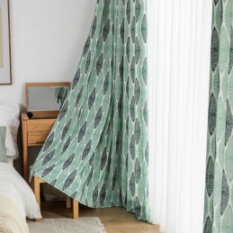 Gardin Med Bladprint, Målrettet Gardin I Nordisk Stil I Bomuld