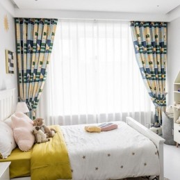 Bomuldsgardiner I Børnestil Med Hvidt Hesteprint