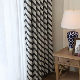 Luksuriøse Jacquard-Gardiner Med Bølgede, Striber Og Mørklægningsgardiner Til Stuen