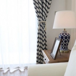 Luksuriøse Jacquard-Gardiner Med Bølgede, Striber Og Mørklægningsgardiner Til Stuen